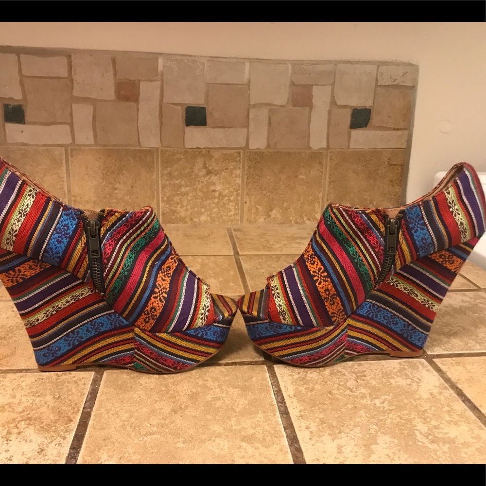 Steve Madden wedges
